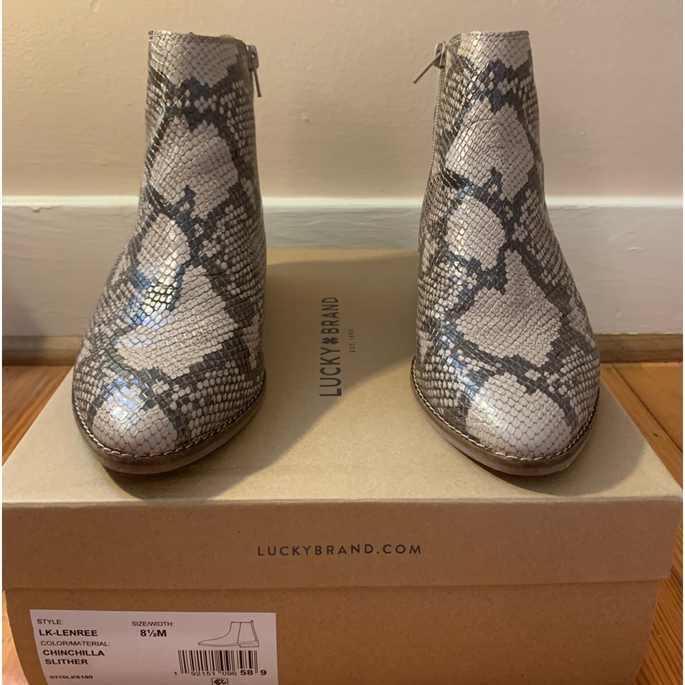 Lucky Brand Chinchilla Slither
Bhadie booties in size 8 1/2 New in box.